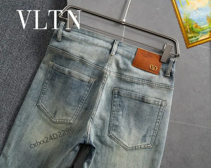 valentino jeans pour homme s_12121443